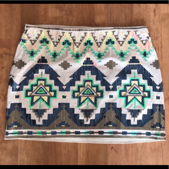 Express Dresses & Skirts - Cute sequined Express Skirt!